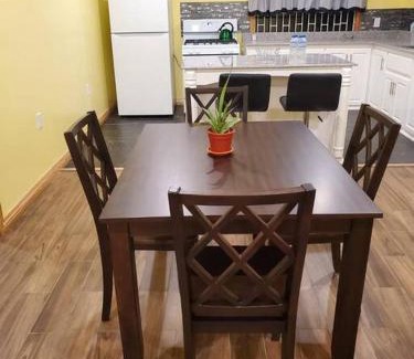 Georgetown Apartment | Avalon Regia 2 Bathroom Downstairs Apartment