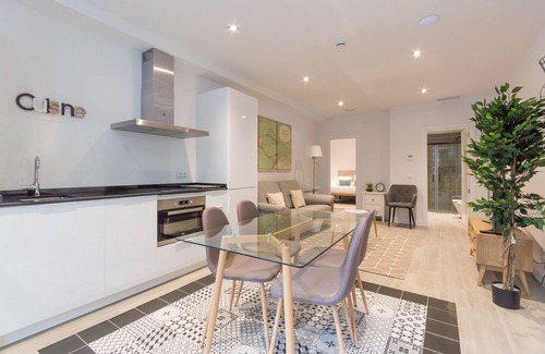 Guindalera Apartment | Avenida America II apartment in Madrid