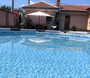 Kazanlak House | Avenue House