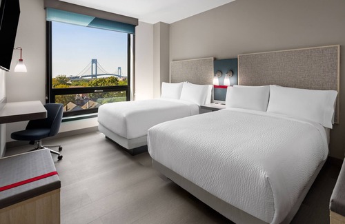 Bay Ridge Hotel | avid hotel Brooklyn Dyker Heights by IHG
