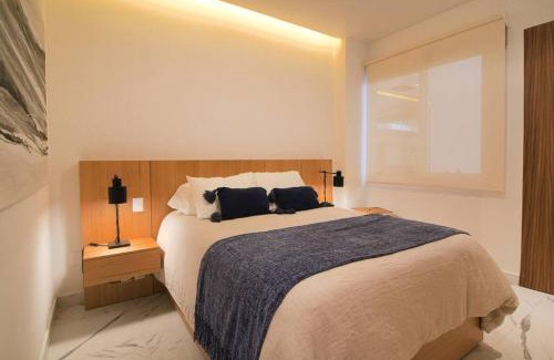 Emiliano Zapata House | Avida - Stunning Rooftop Pool and Jacuzzi