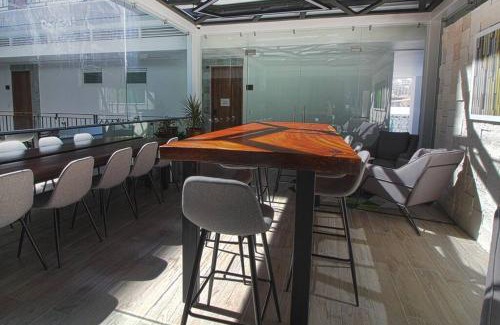 Emiliano Zapata House | Avida - Stunning Rooftop Pool and Jacuzzi