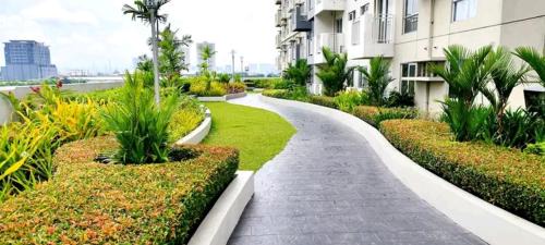 Quiapo Boat Rental | AVIDA TOWER 2br CONDO Cloverleaf