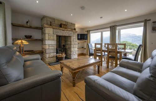 Onich House | Avoca Lodge
