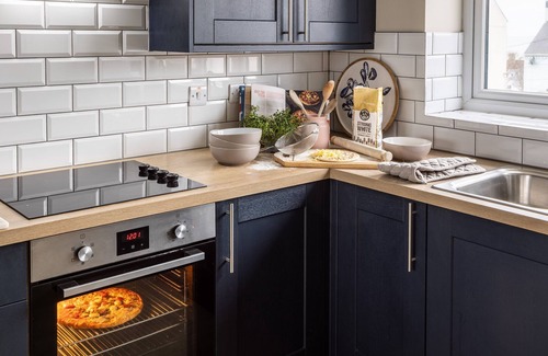 Rhosneigr House | Awelfa - A lovely house accommodating 6 in Rhosneigr