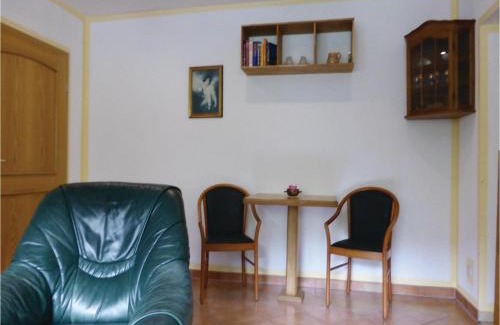 Halsbach Apartment | Awesome Apartment In Freiberg With Wifi