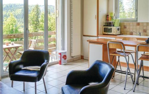 Premanon Apartment | Awesome Apartment In Premanon