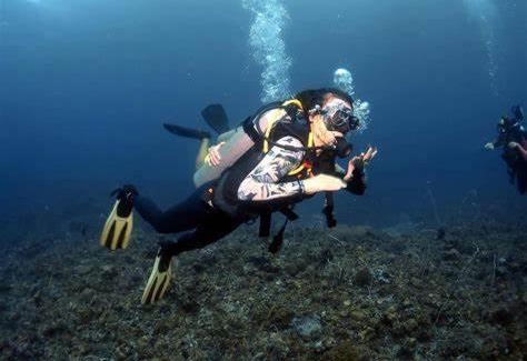 Coron Town Proper Boat Rental | Awesome dive center