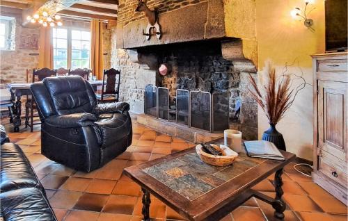 Saint-Brice-de-Landelles House | Awesome Home In Saint-Brice-De-Landell