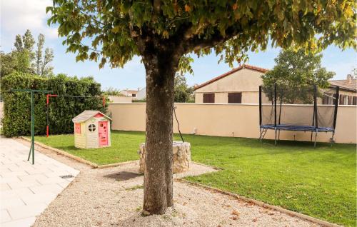 Saint-Just-la-Pendue House | Awesome Home In Pierrelatte With Wifi