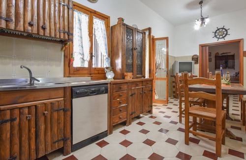 Assoro House | Awesome home in Assoro with WiFi