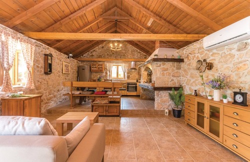 Benkovac House | Awesome home in Jagodnja Gornja