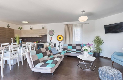 Muzini House | Awesome home in Naselje Muzini