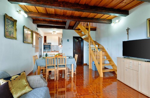 Varazdinske Toplice House | Awesome home in Jalzabet with kitchen