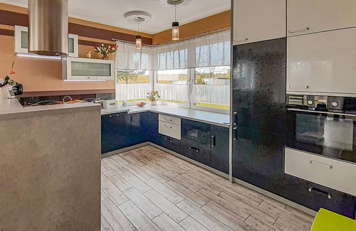 Mragowo House | Awesome home in Mragowo with lake view