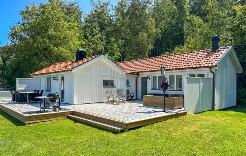 Henan House | Awesome Home In Svineviken