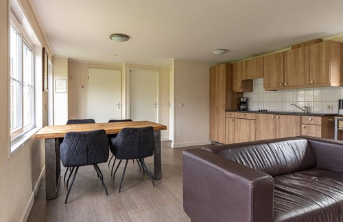 Wagenborgen House | Awesome home in Wagenborgen with WiFi