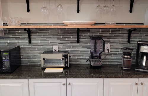 Asbury Park Apartment | Awesome Monthly Summer Rental 4 blocks to Asbury Boardwalk