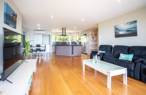 Cannonvale Apartment | AWESOME VIEWS ON ELSHEBY