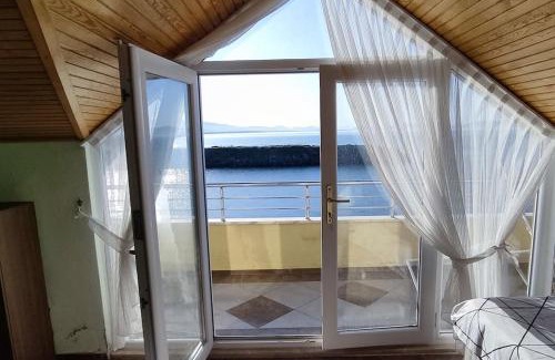 Balikesir Villa | Ayvalık Altınova Denize Sıfır Tripleks Yazlıık Villa