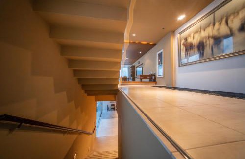 Higashiazabu House | Azabu Modern House The Tokyo Tower can be seen from the villa 500m2