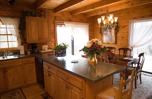 Compton Cabin | Azalea Falls Cabin - A beautiful getaway from the Ozark