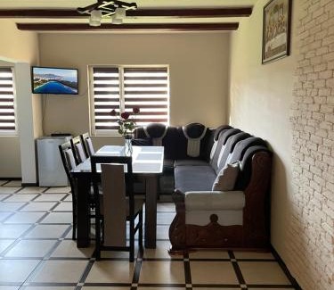 Yasinya House | Azaliya