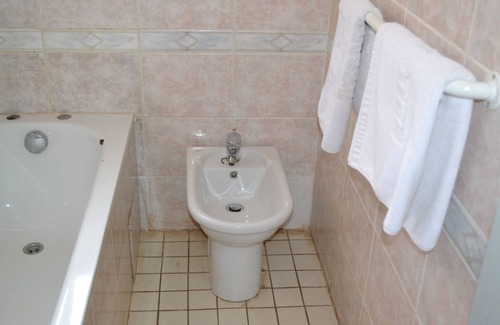 Bamenda Hotel | Azam Hotel