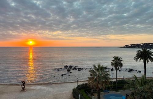 Juan-les-Pins Apartment | Azur Studio Riviera Stay