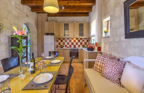 Rapaniana Villa | Azure villa - Three Bedroom Villa, Sleeps 7