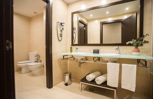 Berrioplano Hotel | AZZ Pamplona Norte