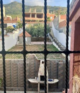 Toudja Villa | BÉHMÂNÊ BÊÀCh