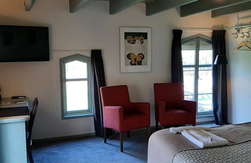 Terwolde Bed & Breakfast | B&B and SPA Estate Matanze, deer view guest room 2. royal lodging