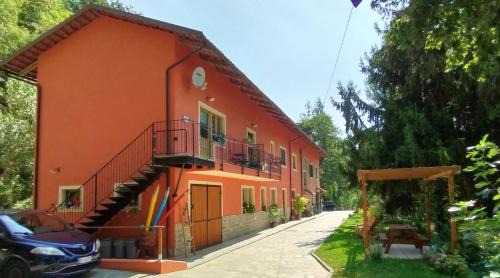 Sale delle Langhe Bed & Breakfast | B&B Cascina Grattinera