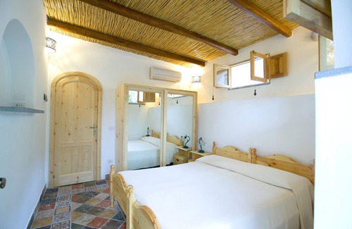 Panarea Bed & Breakfast | B&B da Luca