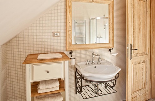 Ljubljana Bed & Breakfast | B&B Dvor Tacen
