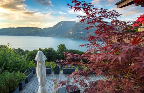 Krattigen Bed & Breakfast | B&B Haussener