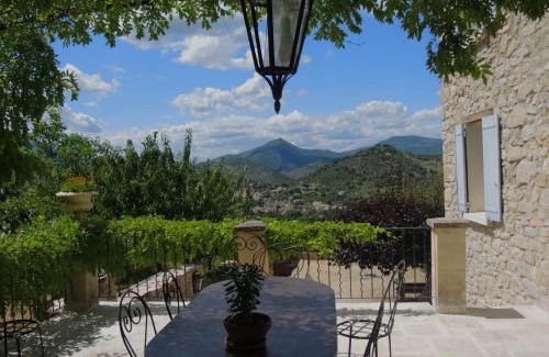 Montbrun-les-Bains Bed & Breakfast | B&B Le Deffends de Redon