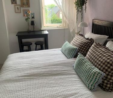 Vught Bed & Breakfast | B&B Vintage Room