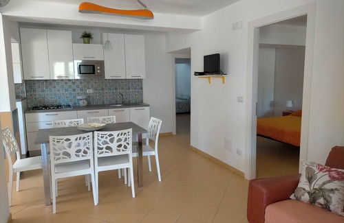 Mattinata Apartment | B & B Yellow wolfbane