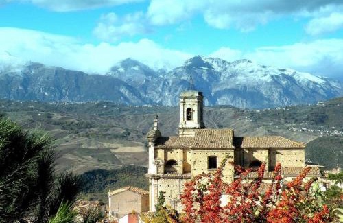 Bomba Bed & Breakfast | B&B "Za' Vittoria"#lagodibomba