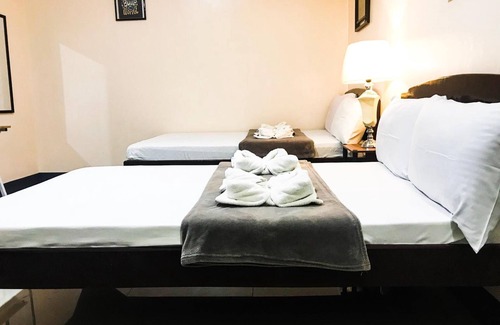 Tagbilaran House | B&J Guesthouse and Functions Inc