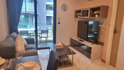 Ao Nang Apartment | B505-Top Floor Pool View 1 BR At Ao Nang Beach