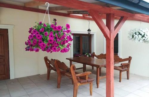 Baltow House | Bałtowski Dworek Agro Pasieka