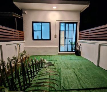 Ban Du Apartment | BAAN AVA, a townhouse for a family of 5