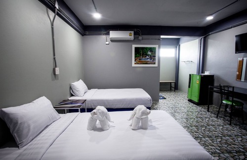 Tak Hotel | Baan Chang Hotel & Coffee House