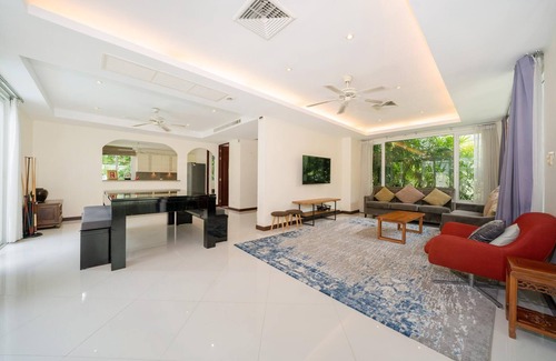 Cherngtalay Villa | Baan Kaja pool villa near Surin beach