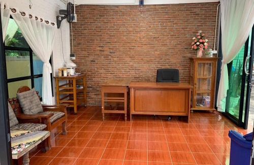 Mueang Kao House | Baan Khun Ya Sukhothai Old City