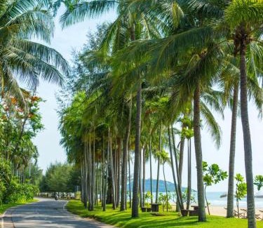 Thong Chai Resort | Baan Klang Aow Beach Resort