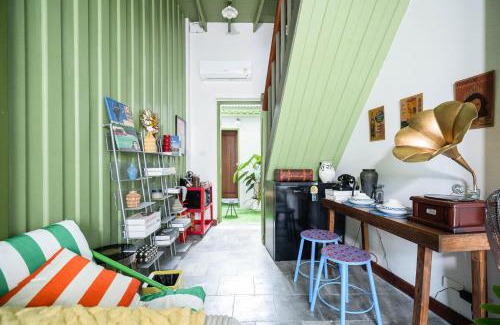 Chakkrawat House | Baan Lek Tee 6 - Chinatown near Yaowarat and MRT